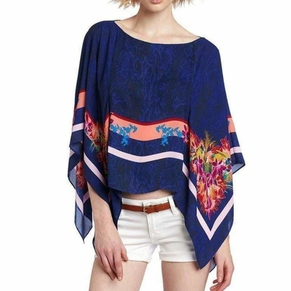 BCBGMAXAZRIA Kei Scarf Print Poncho top Slip on blouse Women Sz XS/S - Picture 3 of 12